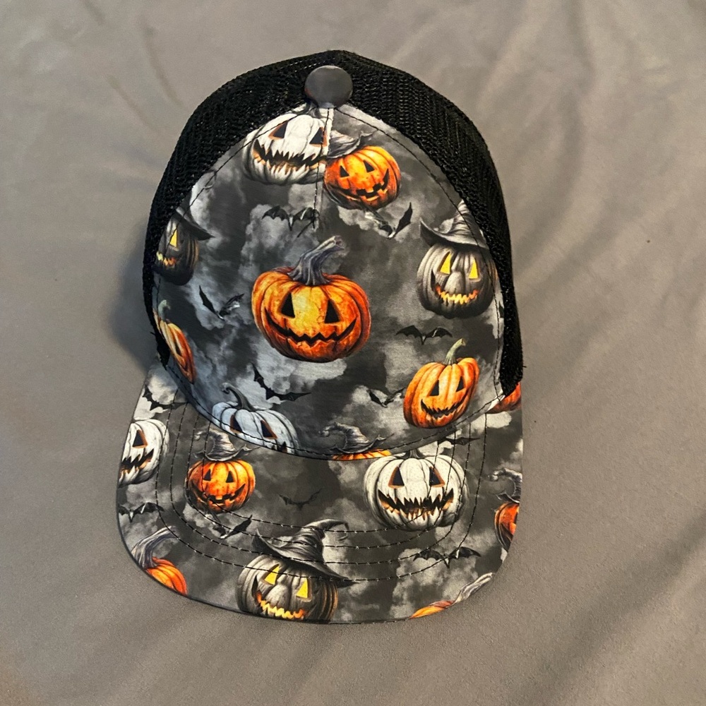 NWOT Bums & Roses ‘Fright Night’ Hat
